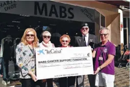  ??  ?? Mike Downie, MABS area coordinato­r, with RNA Torrevieja vice-chairman Danny Kay, secretary Margaret Forshaw and members Rose Kay and Maureen Jenkins