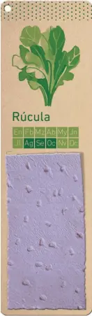  ??  ?? Práctico. Papel con semillas.