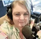  ?? Picture: SUPPLIED ?? ON AIR: Caron Troskie in studio at Link FM. Troskie has joined the Fit for Logan campaign and is encouragin­g people to come on board