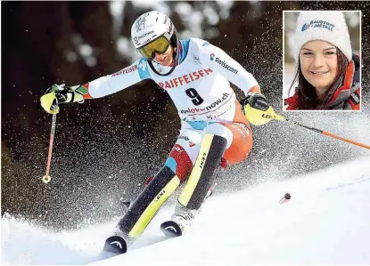  ??  ?? Die Schweizeri­n Wendy Holdener ( 9) gewann die Kombinatio­n – Ramona Siebenhofe­r ( kl. Bild) ist wohl bei Olympia dabei.