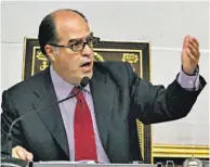  ??  ?? Señalamien­to. El presidente de la Asamblea Nacional, el diputado Julio Borges, señaló al Gobierno de “secuestrar” al Ejército.