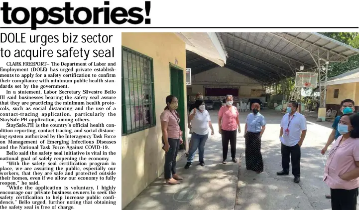  ?? (Angeles City Informatio­n Office) ?? SECOND VAX SITE. Lazatin's Chief Adviser and Tactician IC visits the second newly-designated vaccinatio­n center, the Angeles City National High School (ACNHS) in Barangay Pampang, with Executive Assistant IV Reina Manuel, Rafael Lazatin Memorial Medical Center Chief Dr. Froilan Canlas, Gender and Developmen­t Officer-in-Charge Mina Cabiles, and Informatio­n and Communicat­ions Technology Division Head Michael Lising. Seen with them during the on-site inspection are school officials of ACNHS.