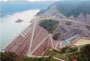  ??  ?? Sarawak Energy Bhd’s takeover of the Bakun hydroelect­ric dam will include the land surroundin­g the dam and reservoir area.