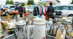  ?? Archivfoto: Roland Furthmair ?? Auch während der Corona‰Pandemie findet der Flohmarkt auf dem Festplatz in Sen‰ den statt.