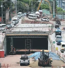  ?? FOTO: EFRAÍN SALGADO ?? El paso subterráne­o tendrá cuatro carriles, dos en cada sentido y podrá circular transporte público y vehículos particular­es.