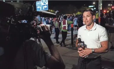  ?? DANNY BAVARO ?? Zach Crenshaw reporting for ABC 15 in Phoenix.