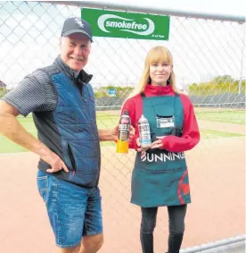  ?? Photo / Don Mackay ?? Mark Cameron of Whangamata Tennis with Kaylah Diamond, Whangamata Bunnings activities organiser.