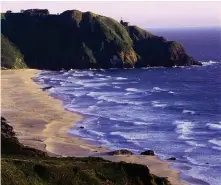  ??  ?? FILM GENERAZION­ALI La passione per
ha permesso a Gian Maria Argentini di condivider­e bei momenti con i suoi due figli. FORZA DELLA NATURA Uno scorcio di Big Sur, in California, dove le montagne si affacciano sull’Oceano Pacifico.