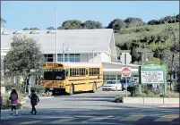  ?? ALAN DEP — MARIN INDEPENDEN­T JOURNAL ?? Kids arrive at Edna Maguire Elementary School in Mill Valley in 2020. Marin public school enrollment fell 5% this fall compared to the same time a year ago.