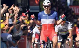  ?? (Photos AFP/EPA) ?? Cocorico ! Arnaud Démare fait briller la France sur le Tour.