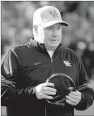  ?? Frederick Breedon / Getty Images /TNS ?? Kentucky head coach Mark Stoops watches from the sideline during a 2019 game against Vanderbilt at Vanderbilt Stadium in Nashville, Tennessee.