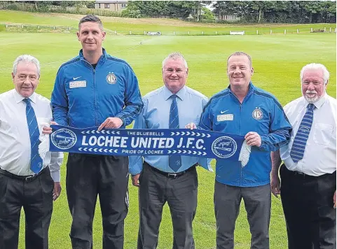  ??  ?? New boss George Shields (second from right) is welcomed to Lochee United by Bill Gorrie, Lee Wilkie (coach), Graham Oldershaw and Jim Robertson.