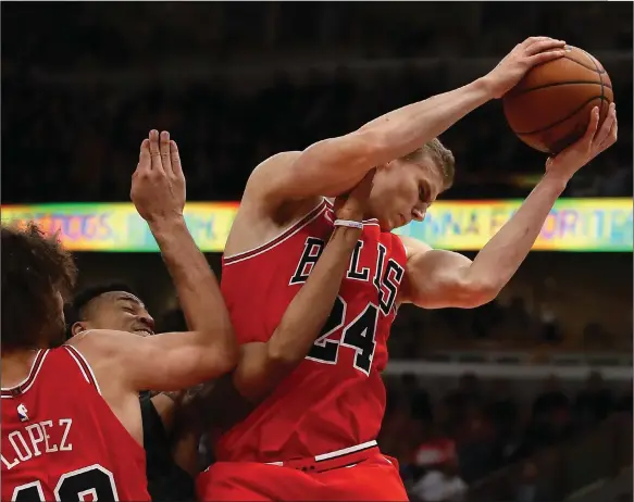  ?? FOTO: AFP / LEHTIKUVA / JONATHAN DANIEL ?? STOR ROLL I NBA. Hanno Möttölä säger att Markkanen redan är en hörnsten i Chicagos lagbygge.