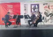  ??  ?? >Cuarteto de Cuerdas de Sinaloa con repertorio de música sinaloense.