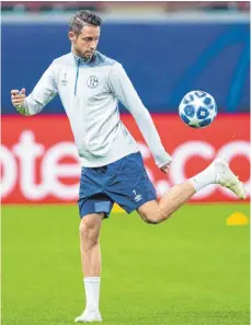  ?? FOTO: DPA ?? Derzeit hapert es noch mit seiner Ballkunst: Schalkes Mark Uth.