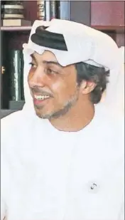  ??  ?? Al Thani, emir de Qatar y propietari­o del PSG, y Mansour bin Zayed, jeque de Emiratos y dueño del City.
