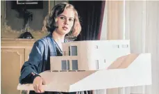  ?? FOTO: MDR/UFA FICTION ?? In dem ARD-Film „Lotte am Bauhaus“spielt Alicia von Rittberg eine junge Frau, die auch in der Architektu­r neue Wege geht.