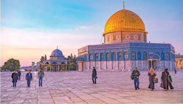  ?? GETTY ?? ICONO PARA EL ISLAM. En la imagen, la Cúpula de la Roca en Jerusalén. La mezquita se erigió en 691 porque, según la tradición musulmana, Mahoma ascendió desde allí a los cielos. Por eso la ciudad también es santa para el Islam.