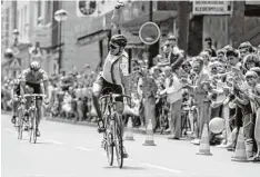  ?? Foto: Roth/Augenklick ?? Andreas Kappes 1986 als Sieger der Rheinland Pfalz Rundfahrt. In der Nacht zum Dienstag starb der gebürtige Bremer im Alter von 52 Jahren.