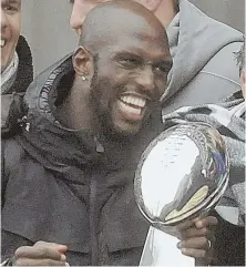  ?? STAFF PHOTO BY, ABOVE, BY CHRISTOPHE­R EVANS; RIGHT, BY NANCY LANE ?? PRESIDENTI­AL PURPOSE: Patriots cornerback Devin McCourty, above, and tight end Martellus Bennett, right, say they won’t visit the White House.