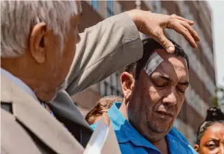  ?? Raquel Natalicchi­o/Staff photograph­er ?? Adael Gonzalez Garcia, taking part in a news conference Friday with civil rights lawyer Randall Kallinen, was put in a coma by injuries he suffered at the Harris County Jail in late 2022.