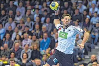  ?? FOTO: IMAGO ?? Die WM-Spiele der deutschen Handballer, hier Uwe Gensheimer, werden nur im Internet zu sehen sein – auf der Seite von Sponsor DKB.