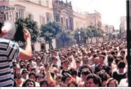  ?? ARCHIVO CNT PUERTO REAL ?? Manifestac­ión en Puerto Real en 1980 para demandar trabajo en los astilleros.