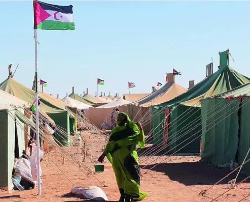  ?? EFE ?? Vista general de las tiendas en un campo de refugiados saharauis en Tifarti, en el Sáhara Occidental