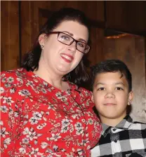  ??  ?? Irish Hero of Hope Amy Mahon, pictured with son Danton, has been recognised by the American Cancer Society
