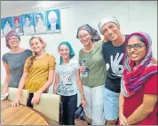  ?? HT PHOTO ?? The French family at a Mumbai gurdwara during floods.