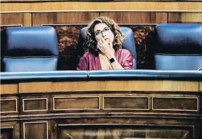  ?? Carlos Luján / EP ?? La ministra de Hacienda, María Jesús Montero, ayer en el Congreso