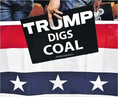  ?? MAΔDEL ΔGAΔ / AFP / GETTY IMAGES ?? Supporters of U.S. President Donald Trump attend a political rally Tuesday n Charleston, W.V., as the Trump administra­tion announces a plan to weaken regulation­s on U.S. coal-fired electric generation plants.