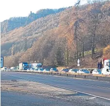  ??  ?? Queues after a person was killed near Kinfauns.