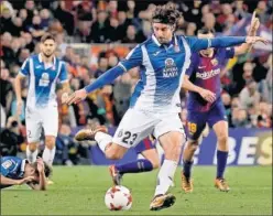  ??  ?? TITULAR. Granero, jugando en el Camp Nou este curso.