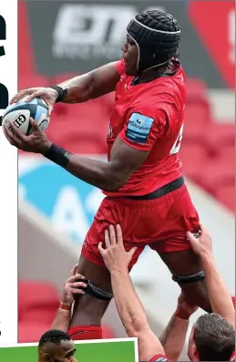  ??  ?? A LEAP TOO FAR: The efforts of Itoje (above) were not enough to see off the Bears and Radradra (left)