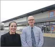  ?? Picture: Iain Ferguson, The Write Image ?? Aldi area manager Zoe MacPherson and Fort William store manager Arnas Lukosevici­us.