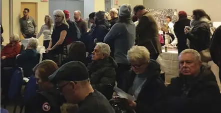  ?? Anna Junker ?? Strathearn community residents and business owners attend a public meeting Saturday put on by TransEd to discuss the proposed temporary closure of 95 Avenue for constructi­on of the Valley Line LRT.