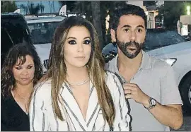  ?? GTRES ?? Eva Longoria i el seu marit anant al festival Starlite dies enrere