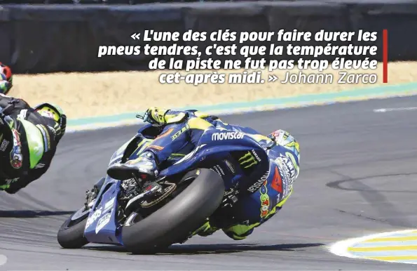  ??  ?? [1] Royal burger Vous me mettrez une tranche de Zarco entre deux morceaux d'officiels Yamaha bien épais ! Le sandwich de rêve pour la 500e victoire de Yamaha en GP. Hélas, la chute de Valentino à quatre virages de l'arrivée a privé l'usine japonaise de...