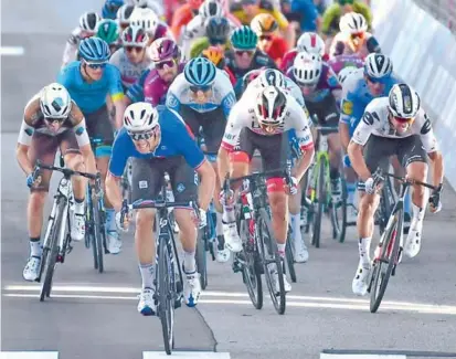  ?? FOTO EFE ?? El colombiano Juan Sebastián Molano, del UAE Team, fue protagonis­ta de la sexta etapa del Giro de Italia. El boyacense suma esta temporada tres triunfos.