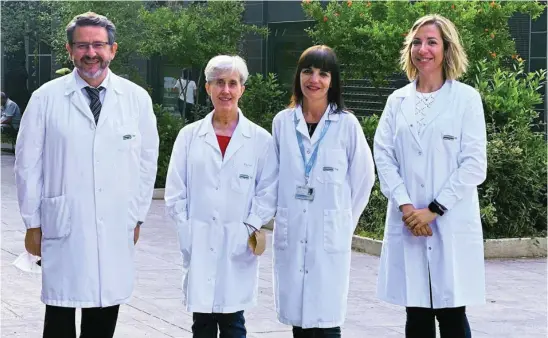  ?? IVO ?? Los doctores Onofre Sanmartín, María Luisa Chust, Zaida García y María José Juan