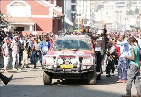  ??  ?? As election results were trickling in and they realised their electoral defeat, MDC-Alliance youths are calling out to the “masters of violence”, Job “Wiwa” Sikhala and Youth Assembly chairperso­n, Happymore “Bvondo” Chidziva to prime their violence...