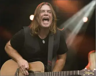  ?? SCOTT GARDNER, HAMILTON SPECTATOR FILE PHOTO ?? Alan Doyle loves that the internet is helping keep traditiona­l folk music alive.