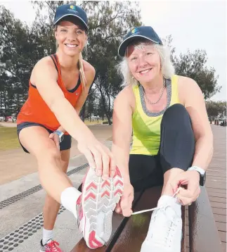  ?? Picture: RICHARD GOSLING ?? Sophie Curnow and mum Wilma will run tomorrow’s 10km race together.