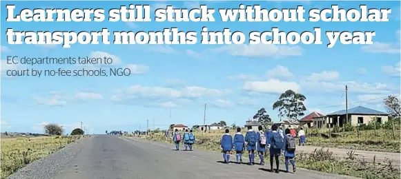  ?? /LUCAS NOWICKI ?? School children walk home from school near Canzibe in the Eastern Cape.