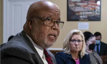  ?? Photograph: J Scott Applewhite/AP ?? Bennie Thompson and Liz Cheney, chair and vice-chair of the panel investigat­ing the Capitol attack.