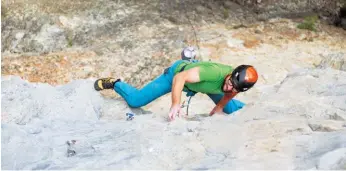  ??  ?? Opposite: Jasmin Fauteux on Heart Line 5.11aLeft: Fauteux crimping down at BataanBelo­w: Fauteux, Trango and Max Fisher