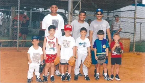  ?? ALMORA FAMILY ?? Albert Almora Jr. ( far right), who played with Manny Machado ( 10) when they were youngsters in Miami, plans to get together with Machado for lunch this week.