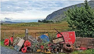  ?? Ogwen Valley Mountain Rescue ?? ●
Items retrieved from the bed of Llyn Ogwen