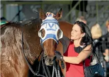  ?? PHOTO: TRISH DUNELL ?? The now-retired Rasa Lila with co-trainer Julian Ritchie.